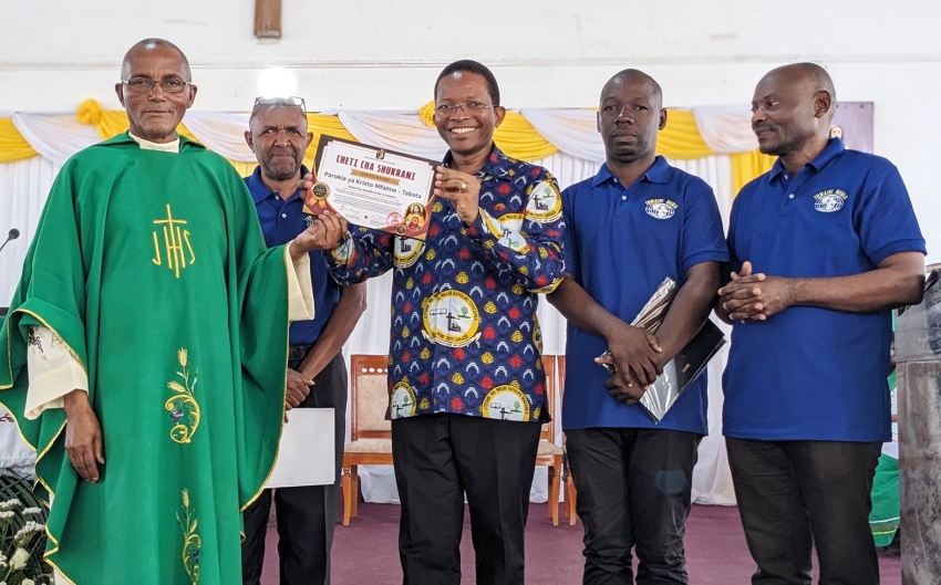Paroko wa Parokia ya Kristo Mfalme, Tabata, Jimbo Kuu Katoliki la Dar es Salaam