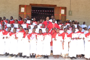 Dekano picha ya pamoja Parokia ya Bikira Maria Malkia-Kilimahewa