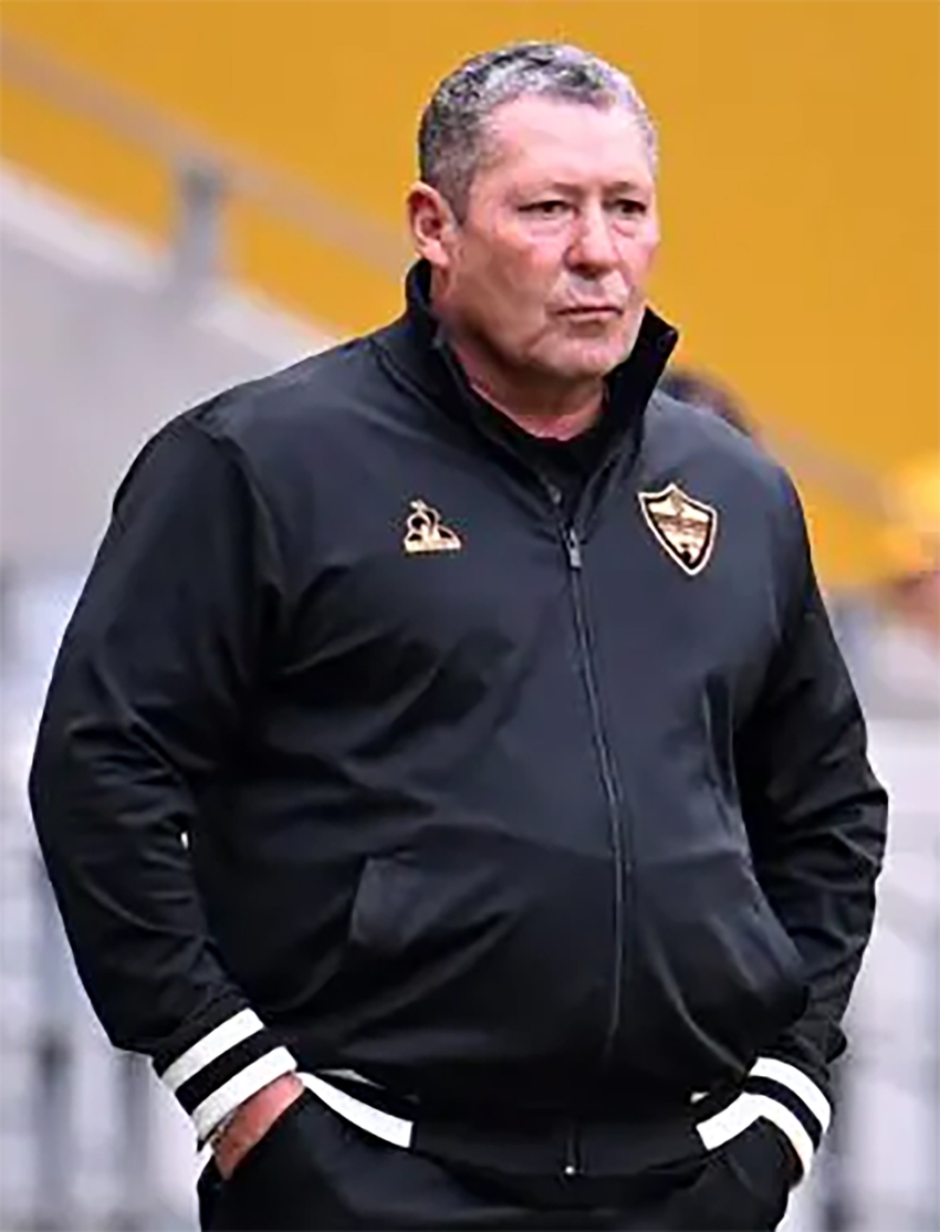 Simba SC yafukuzia nyota wanne