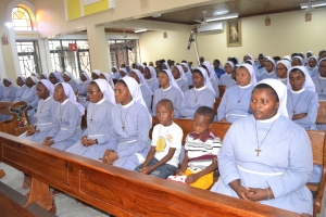 Masista wa Shirika la Mtakatifu Fransisko wa Asizi Dada Wadogo