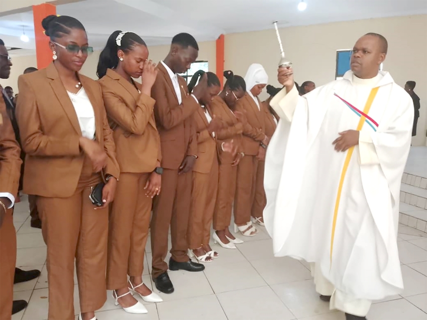 Wahitimu St. Rosalia waelekezwa Ubaharia